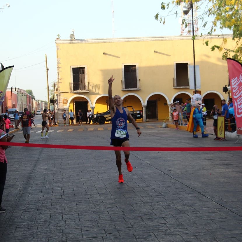 Más de 700 corredores en el primer medio maratón en Valladolid Yucatán