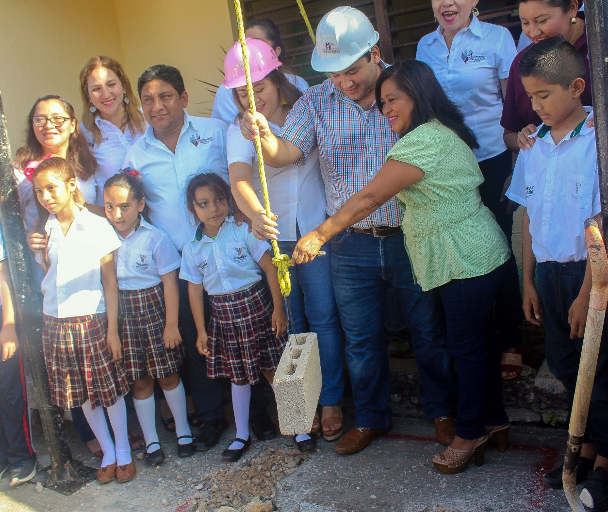 Construirán Domo en la primaria Miguel Hidalgo y Costilla.