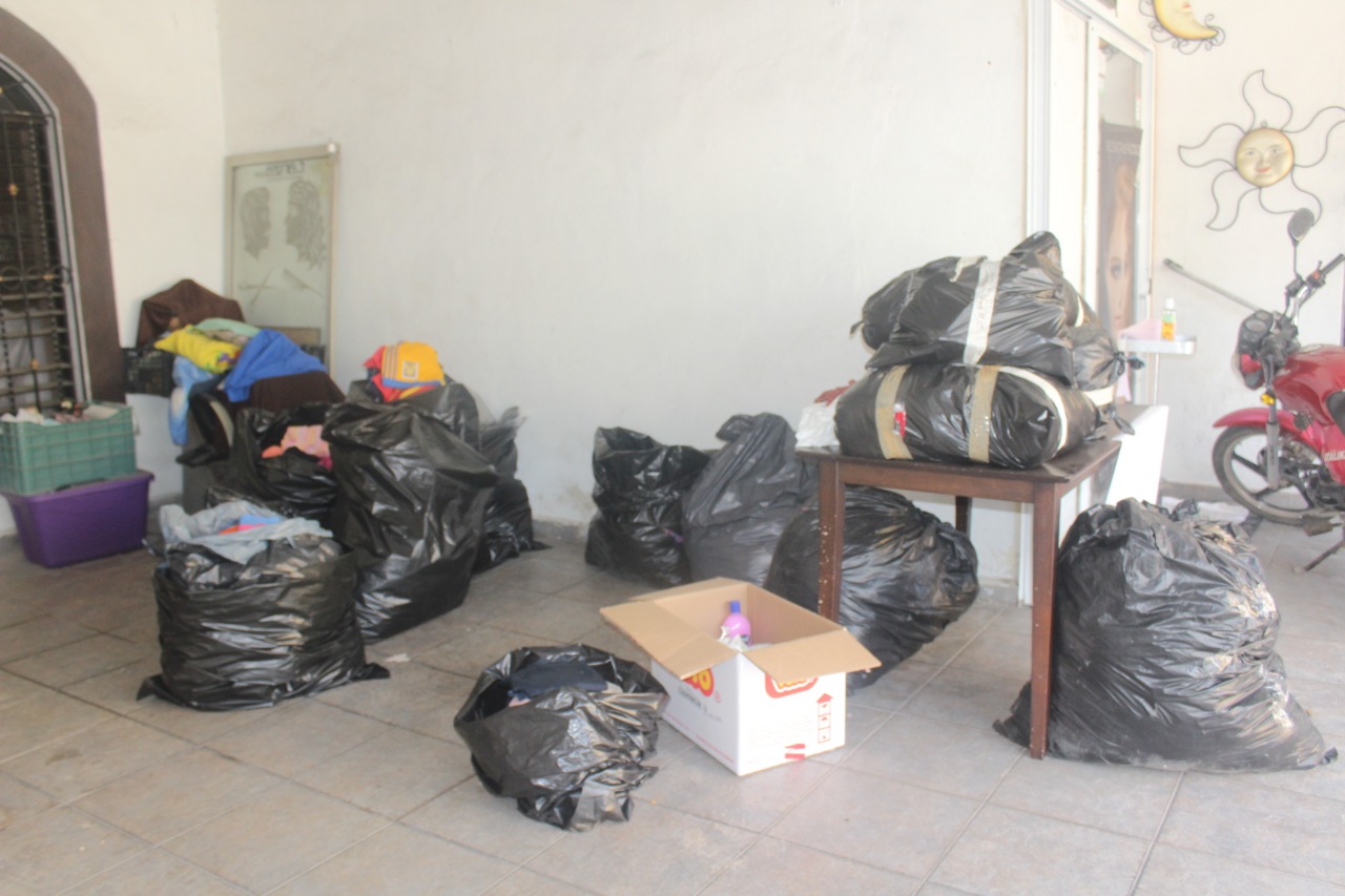 Centro de acopio de víveres en el DIF Municipal, para ayudar a damnificados