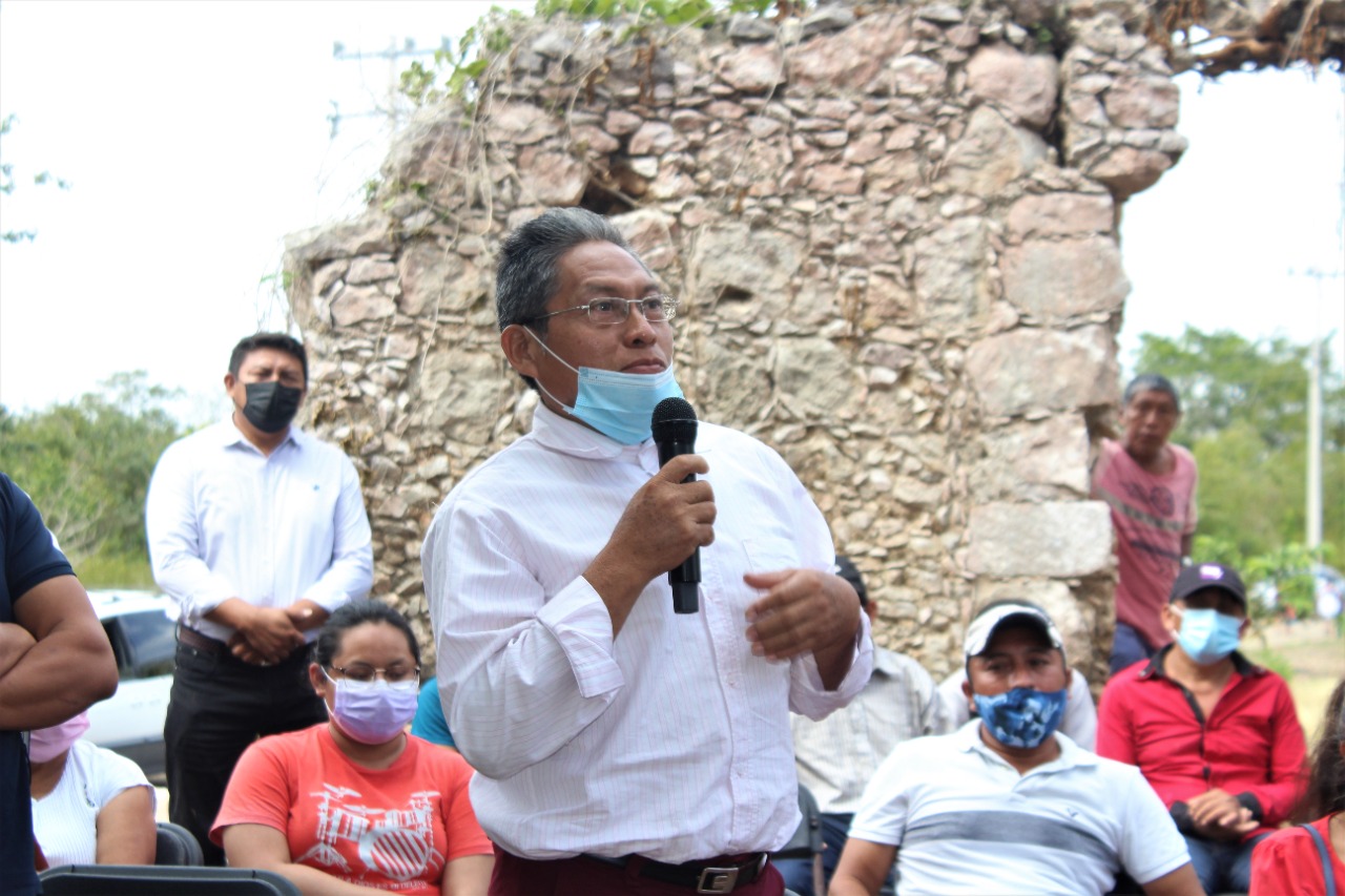 Convoca Alfredo Fernández a promotores y defensores para trabajar por la conservación de la lengua maya