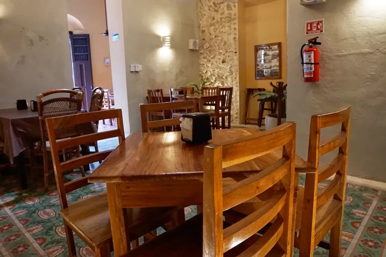 sala 2 restaurante el sazon de valladolid 768x512