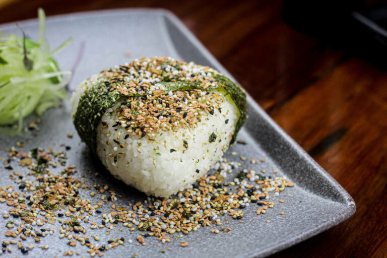 bola de arroz tamae sushi valladolid yucata 768x512