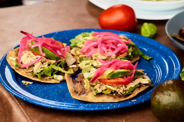 panuchos de pollo en restaurante las campanas de Valladolid 768x510