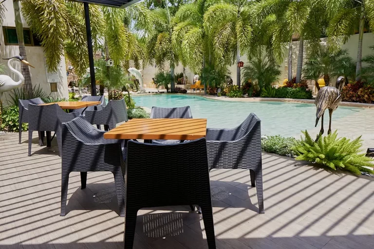 piscina bancas restaurante velut valladolid 768x512