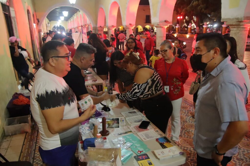 conmemoración del Dia Mundial del VIH/SIDA en Valladolid Yucatan