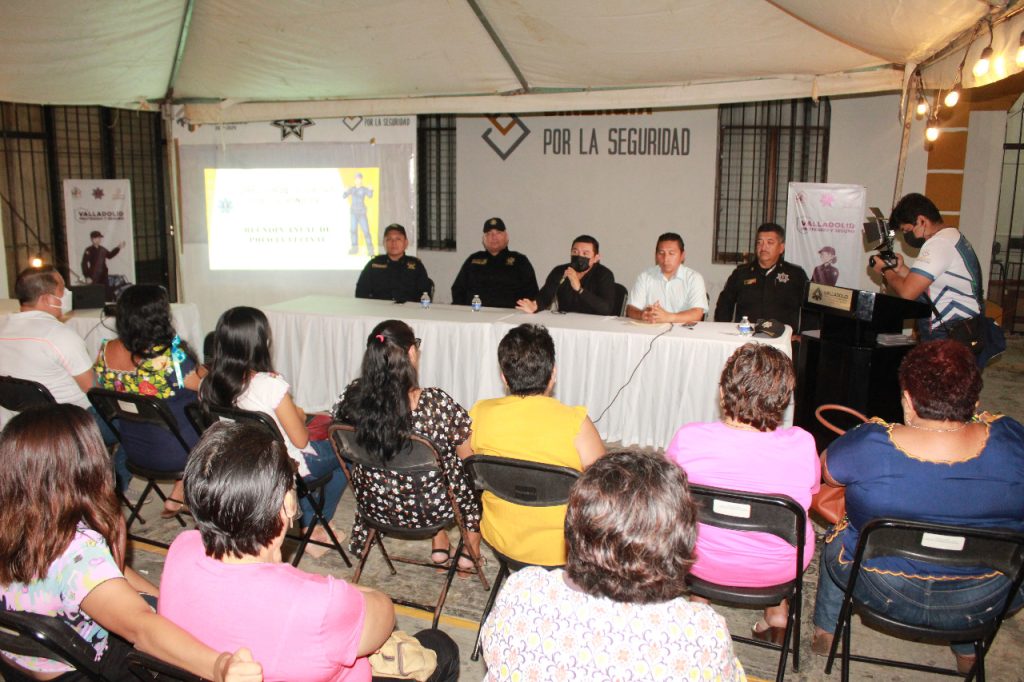 Reunión con policía vecinal en Valladolid 2022
